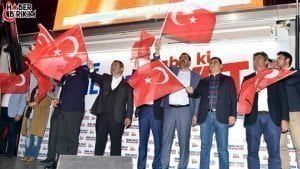 Referandum başarısı kutlamalarına katılan Kepez Belediyesi Başkanı Tütüncü, yeni Türkiye