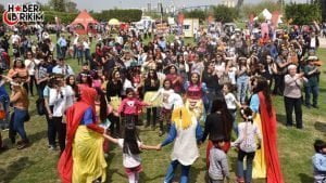 5.Uluslararası Portakal Çiçeği Karnavalı, Adana Büyükşehir Belediyesi’nce Galeria yanında oluşturulan