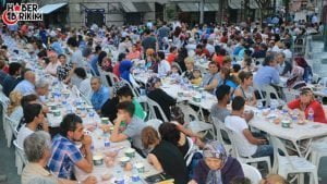 Antalya Ülkü Ocaklarından  “Birlik Sofrası” İftar Programına Yoğun Katılım