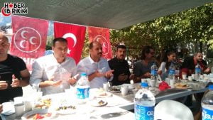 Milliyetçi Hareket Partisi Kemer İlçe Başkanlığı’nın düzenlediği kahvaltılı mahalle istişare