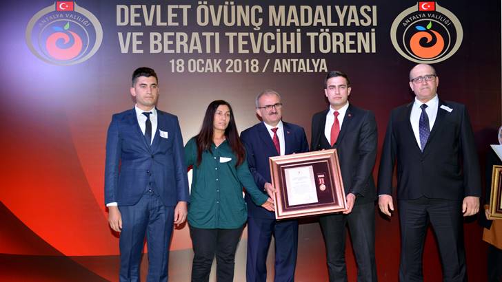 Devlet Övünç Madalyası ve Beratı Tevcihi Töreninde Şehitlerimizin yakınları ve