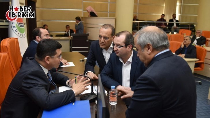 Kepez Belediye Meclisi, ortak teklif ve oy birliği ile çevresinde