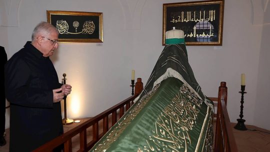 Milli Savunma Bakanı Yaşar Güler, Budapeşte programı kapsamında Gül Baba